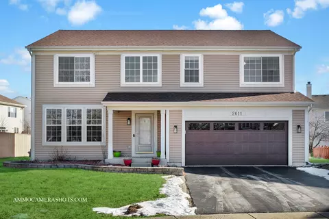2611 Newton Ct, Aurora, IL 60502