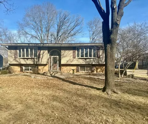 702 Green St, Ottawa, IL 61350