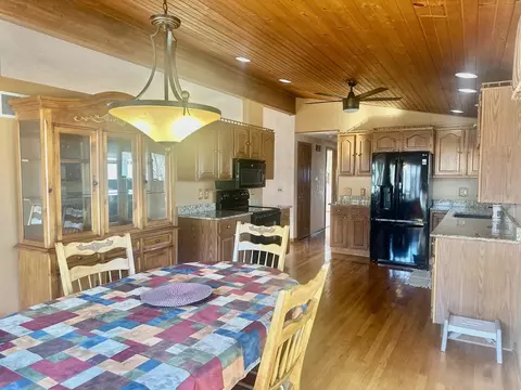 702 Green St, Ottawa, IL 61350 photo 4