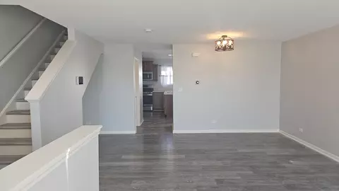 Living - 1653 Ruby Dr, Pingree Grove, IL 60140 photo 2 of 6