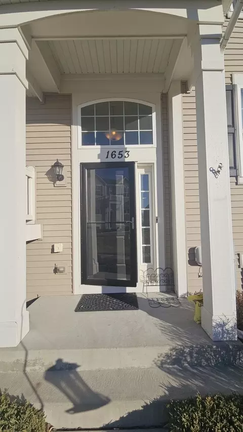 Exterior - 1653 Ruby Dr, Pingree Grove, IL 60140 photo 2 of 4
