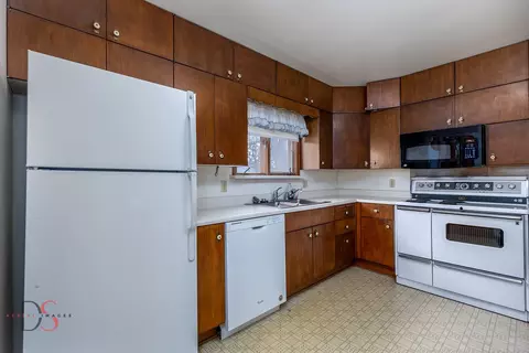 144 S Main St, Seneca, IL 61360 photo 9