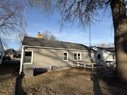 821 E Main St, Morris, IL 60450 photo 3
