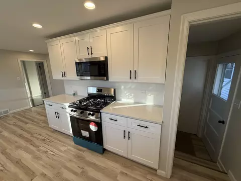 821 E Main St, Morris, IL 60450 photo 14