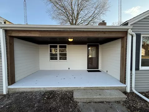 821 E Main St, Morris, IL 60450 photo 2