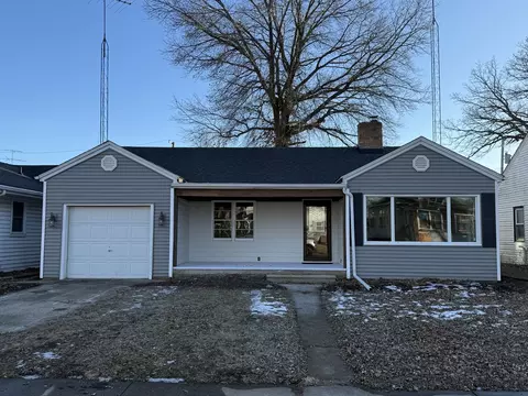 821 E Main St, Morris, IL 60450