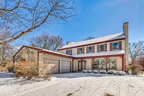 1081 Woodbine Ln, Northbrook, IL 60062