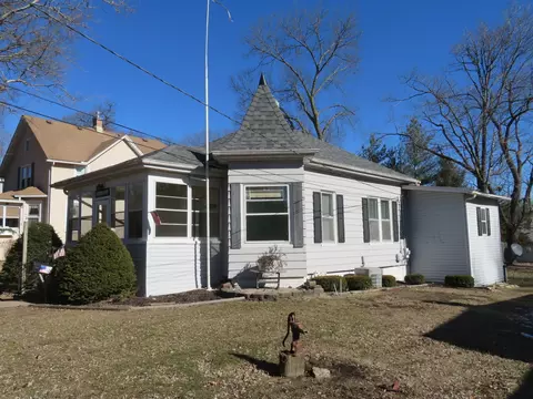 523 Vine St, Morris, IL 60450