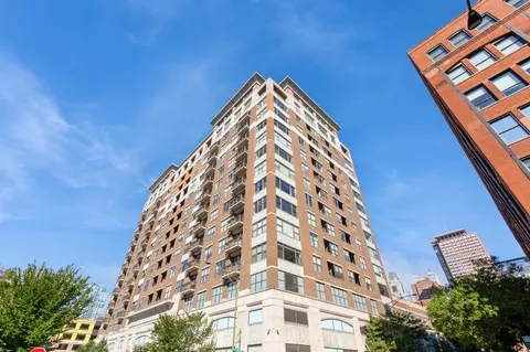 849 N Franklin St #1008, Chicago, IL 60610