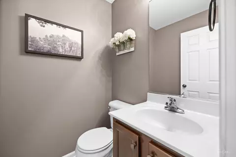 Bath - 3908 Legner St, Plano, IL 60545 photo 1 of 3