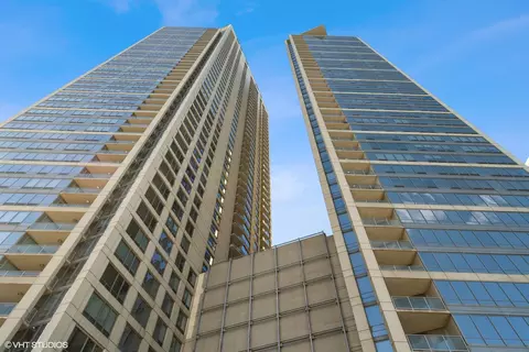 600 N Lake Shore Dr #2509, Chicago, IL 60611