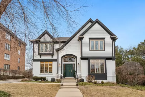 705 Oak St, Winnetka, IL 60093