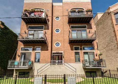 3734 N Wilton Ave #1S, Chicago, IL 60613