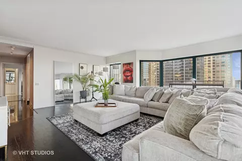 Living - 100 E Huron St #2202, Chicago, IL 60611 photo 3 of 6