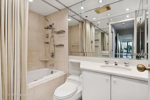 Bath - 100 E Huron St #2202, Chicago, IL 60611 photo 1 of 2