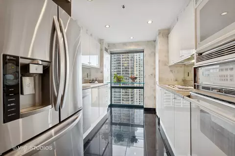Kitchen - 100 E Huron St #2202, Chicago, IL 60611 photo 1 of 2