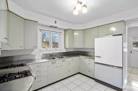 Kitchen - 520 E 10th St, Lockport, IL 60441 photo 1 of 3
