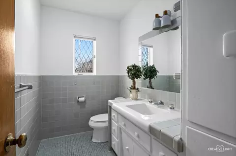 Bath - 520 E 10th St, Lockport, IL 60441 photo 1 of 5