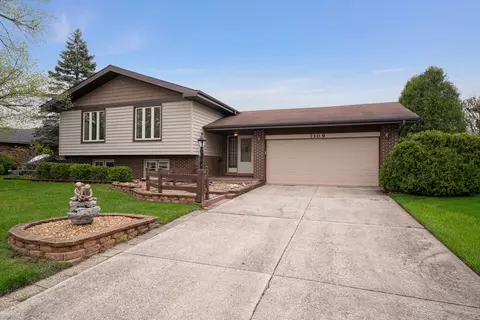 7109 Washington St, Darien, IL 60561