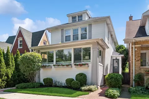 5311 N Saint Louis Ave, Chicago, IL 60625