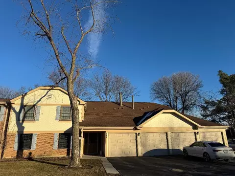 609 Ironwood Ct #C1, Wheeling, IL 60090