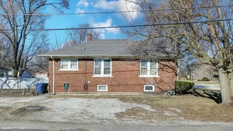 Exterior - 21510 Maple St, Matteson, IL 60443 photo 6 of 10