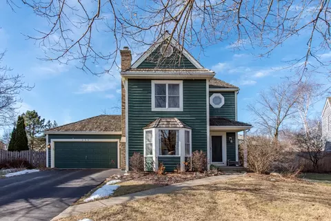 256 Mayflower Ct, Gurnee, IL 60031