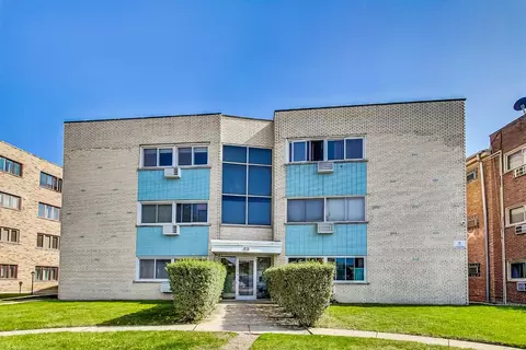 8203 Niles Center Rd #3B, Skokie, IL 60077