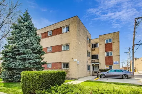 9140 Skokie Blvd #201, Skokie, IL 60077