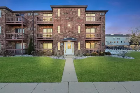 1120 Cedar St #3A, Glendale Heights, IL 60139