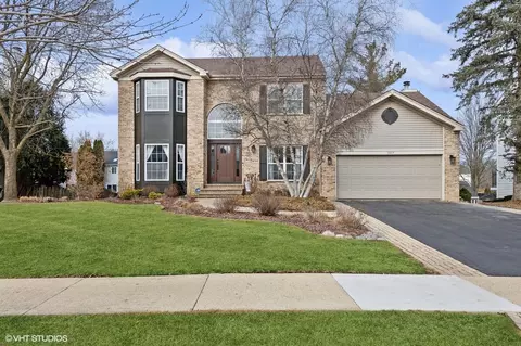 1015 Victoria Dr, Fox River Grove, IL 60021