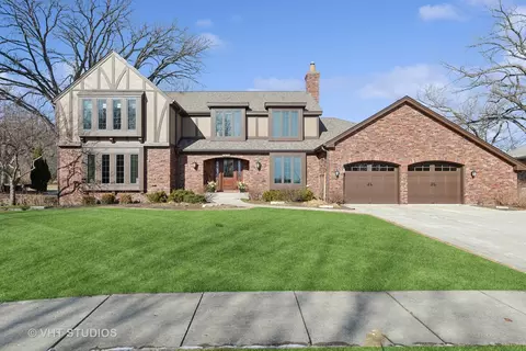 410 E Winchester Rd, Libertyville, IL 60048