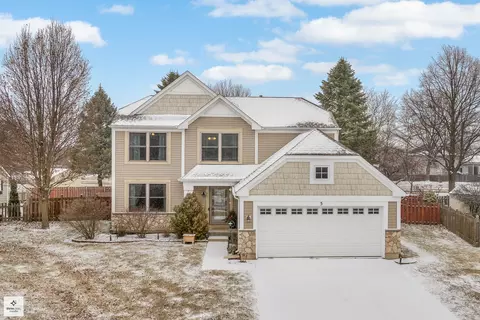 5 Wexford Ct, Lake In The Hills, IL 60156