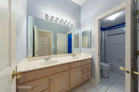 1627 Constitution Dr, Glenview, IL 60026 photo 14