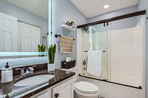 Bath - 2310 Park Ridge Dr, Plainfield, IL 60586 photo 4 of 5