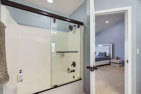 Bath - 2310 Park Ridge Dr, Plainfield, IL 60586 photo 3 of 5
