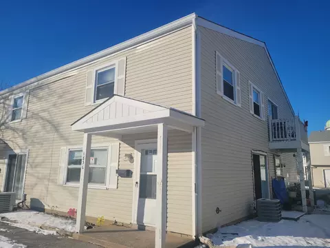 183 Judith Ct #C, Bartlett, IL 60103
