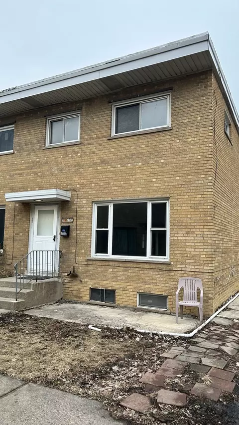 10027 Frontage Rd #G, Skokie, IL 60077