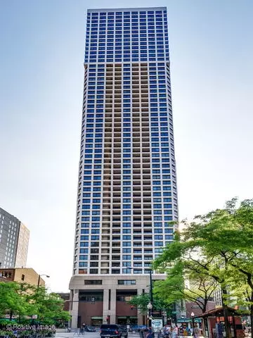1030 N State St #9L, Chicago, IL 60610
