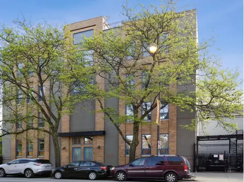 1959 W Superior St #2, Chicago, IL 60622