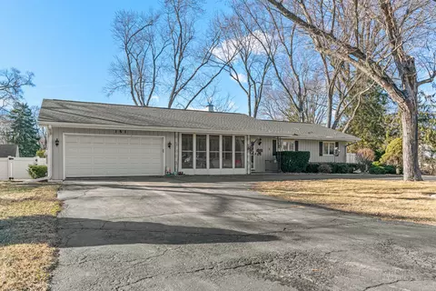 151 W Depot St, Antioch, IL 60002