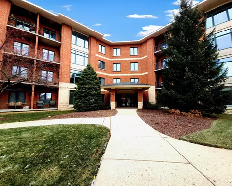 855 E 22nd St #414, Lombard, IL 60148