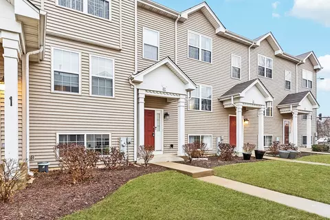 86 W Big Horn Dr, Hainesville, IL 60073