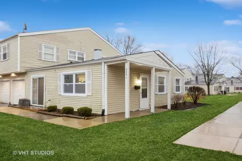 329 Donna Ct #A, Bartlett, IL 60103