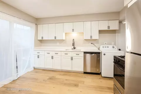 Kitchen - 329 Donna Ct #A, Bartlett, IL 60103 photo 1 of 4