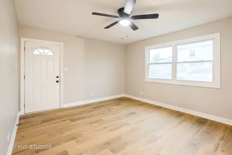 Living - 329 Donna Ct #A, Bartlett, IL 60103 photo 3 of 3