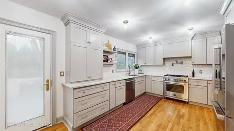 Kitchen - 1620 Orth Dr, Wheaton, IL 60189 photo 1 of 6