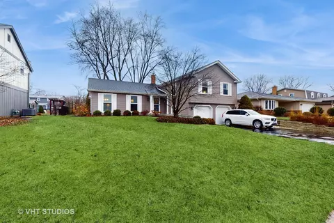 Exterior - 1620 Orth Dr, Wheaton, IL 60189 photo 2 of 5