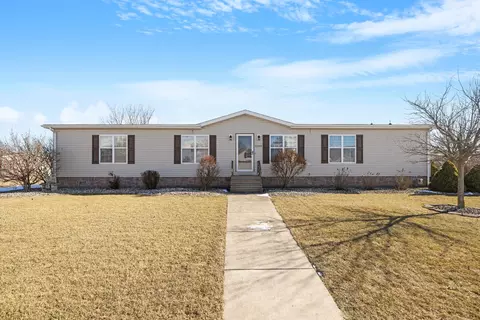 22901 Pinehurst Dr, Frankfort, IL 60423