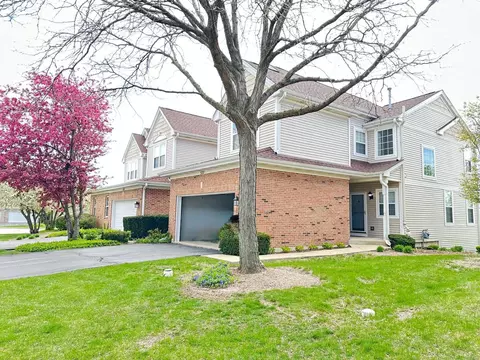522 Cherry Hill Ct, Schaumburg, IL 60193
